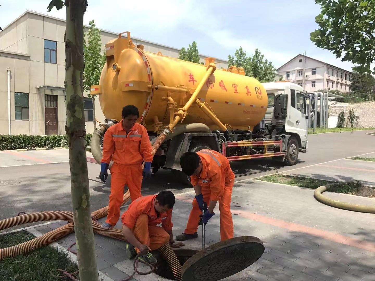 广河化粪池清理与5-8吨吸粪车施工效率分析